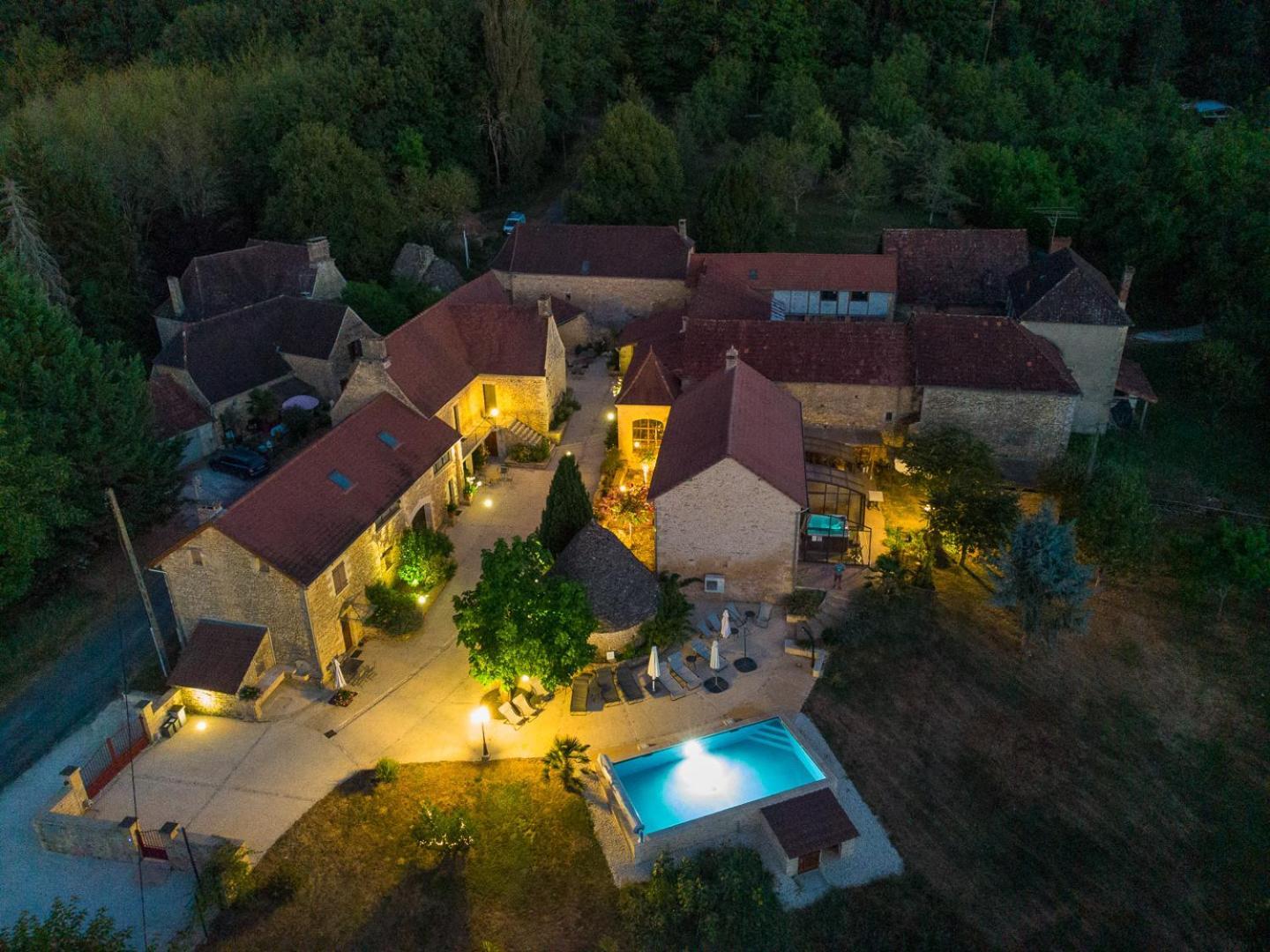 Aux Bories De Marquay, Chambres D'Hotes B&B Avec Piscine Et Spa Pres De Sarlat Exterior photo