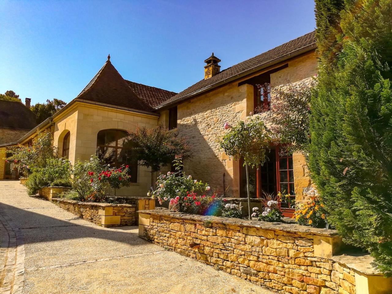 Aux Bories De Marquay, Chambres D'Hotes B&B Avec Piscine Et Spa Pres De Sarlat Exterior photo